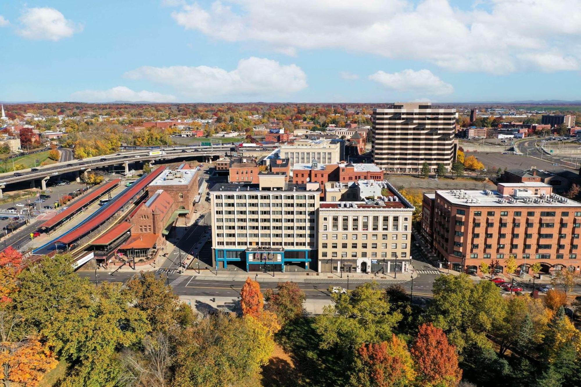 The Capitol Hotel Hartford Exteriör bild